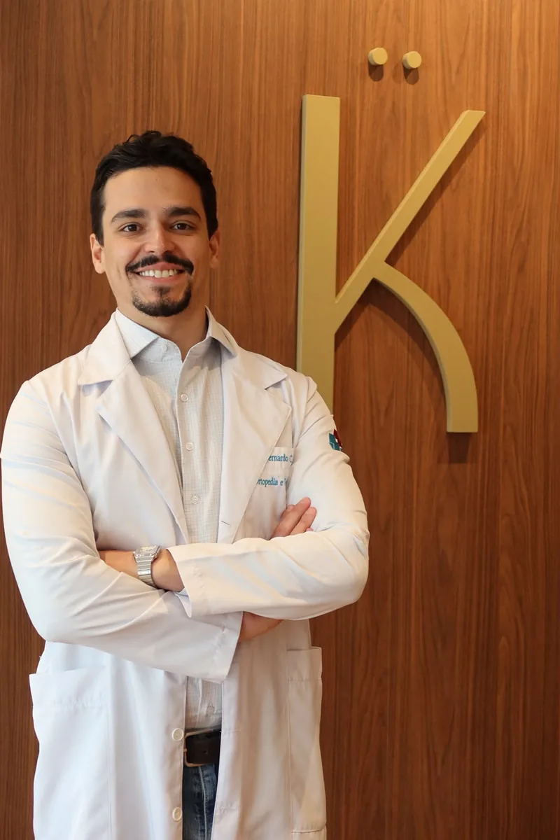 Dr. Bernardo Catão Queiroz, ortopedista especialista em ombro e cotovelo em Belo Horizonte